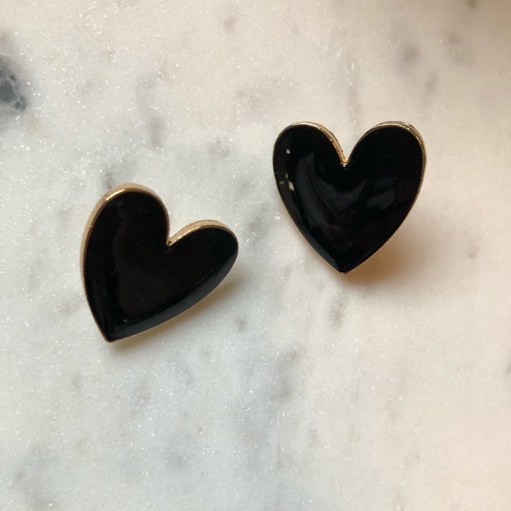 The Monroe - Black Stud Heart Earrings - Picture 5 of 6